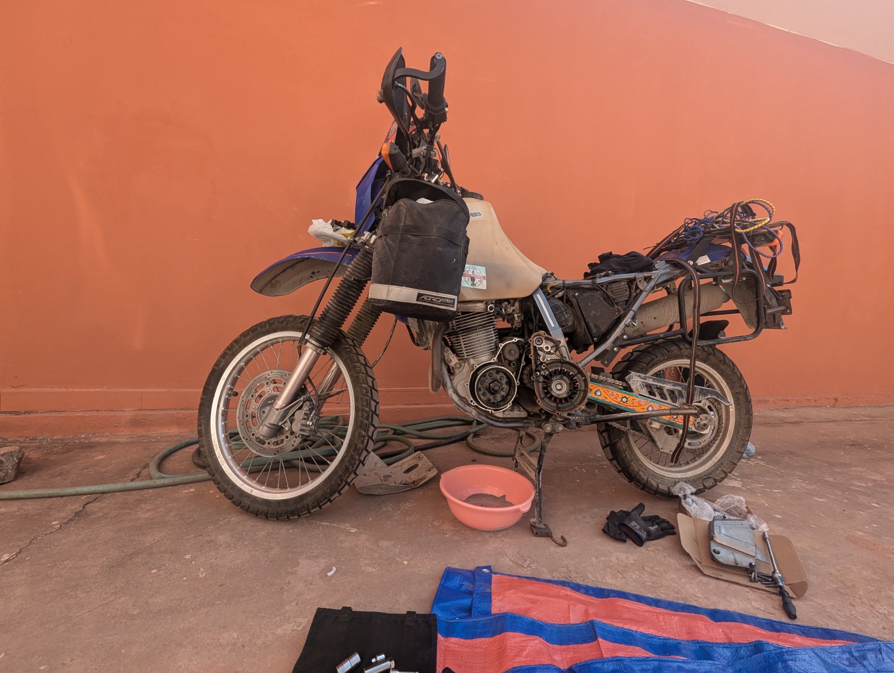 DR650 repair in pieces